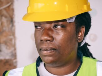Damen-Arbeitskleidung 2026: Die 7 besten Shops für Workwear für Frauen im Vergleich